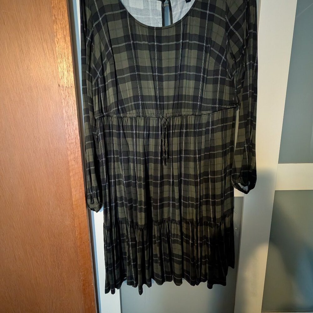 Long sleeve dress